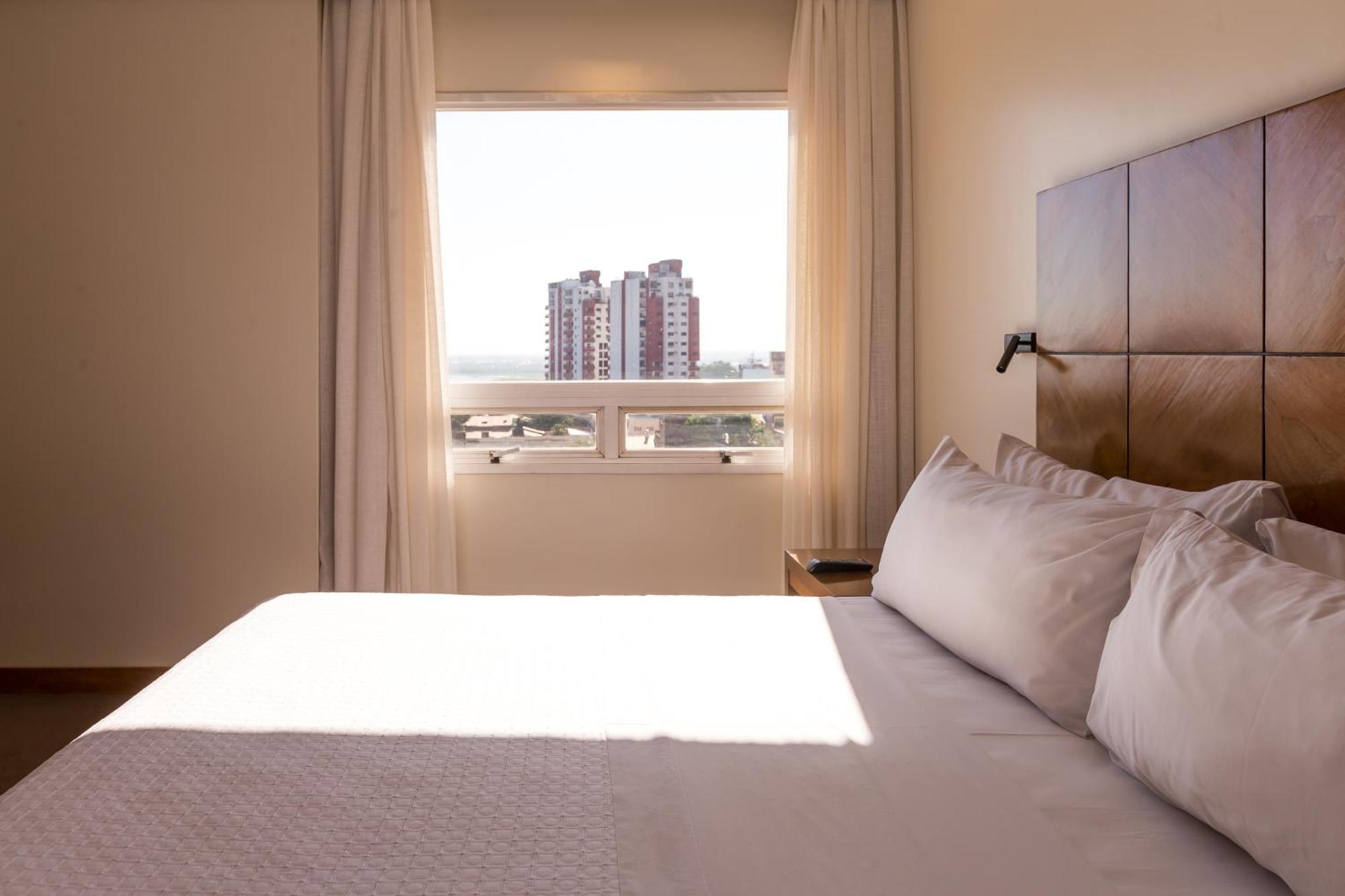 Отель Crowne Plaza Asuncion By Ihg Экстерьер фото