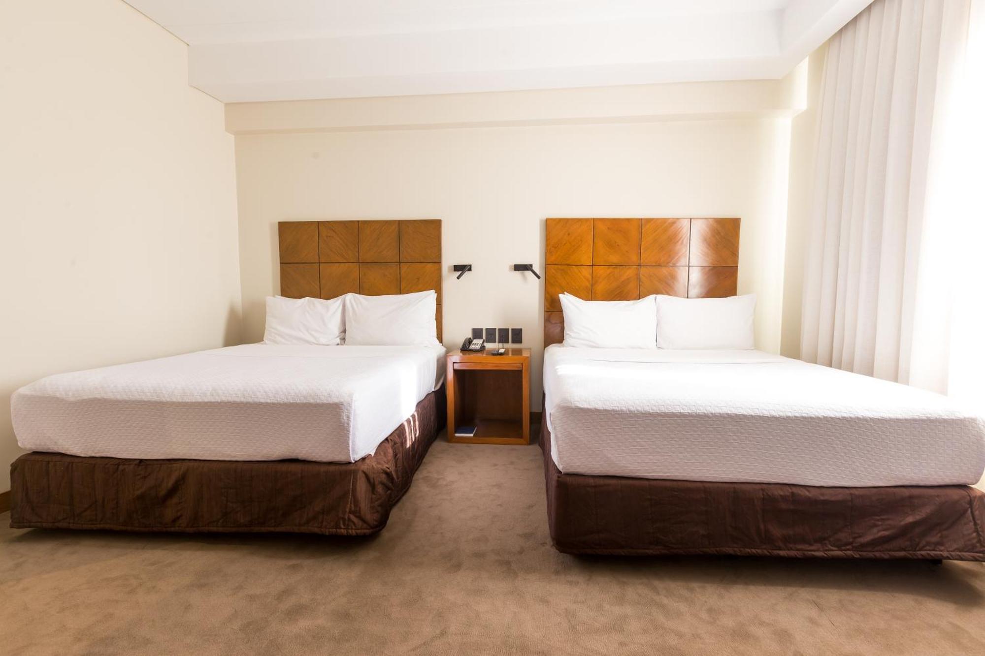 Отель Crowne Plaza Asuncion By Ihg Экстерьер фото