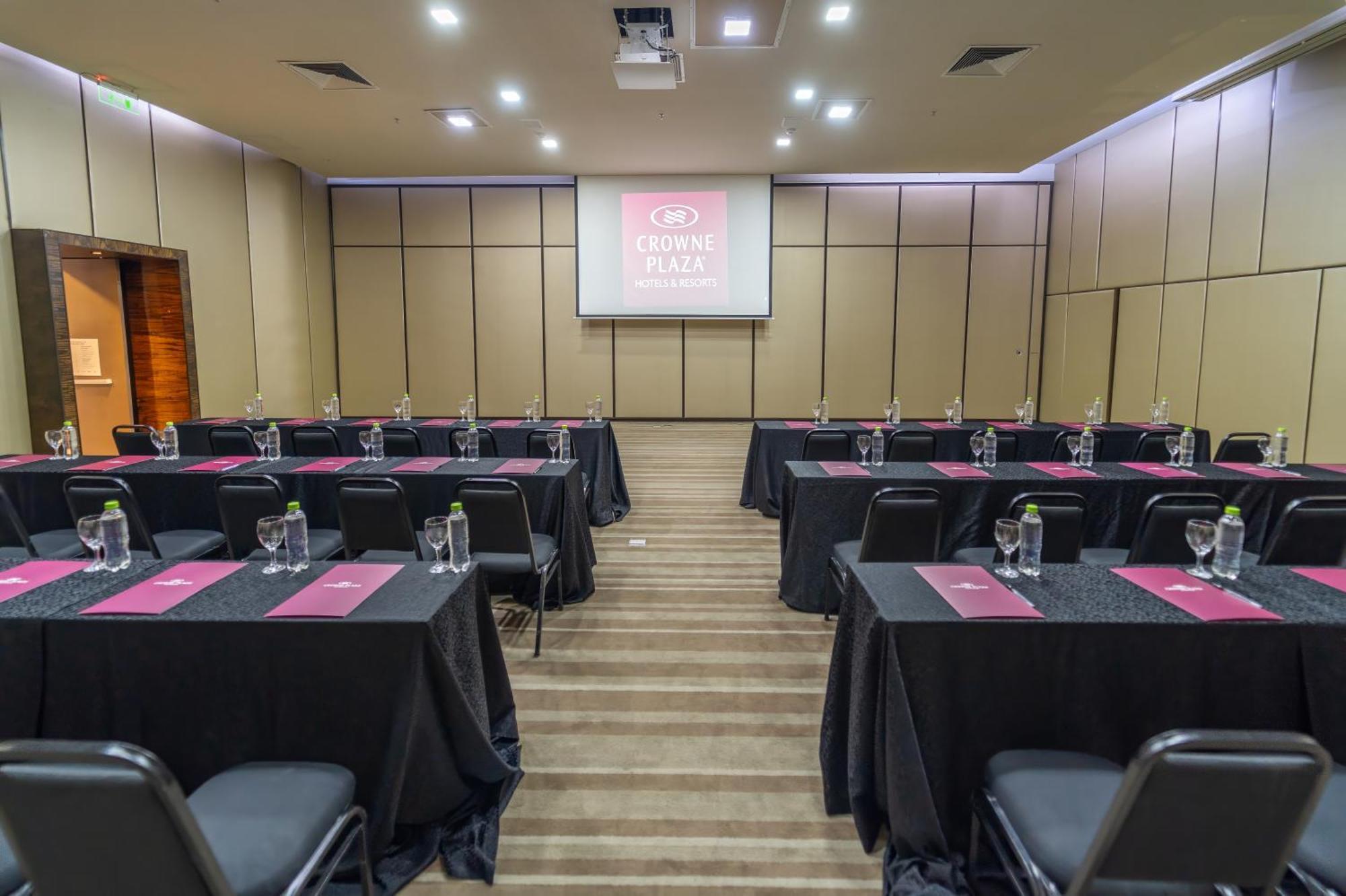 Отель Crowne Plaza Asuncion By Ihg Экстерьер фото
