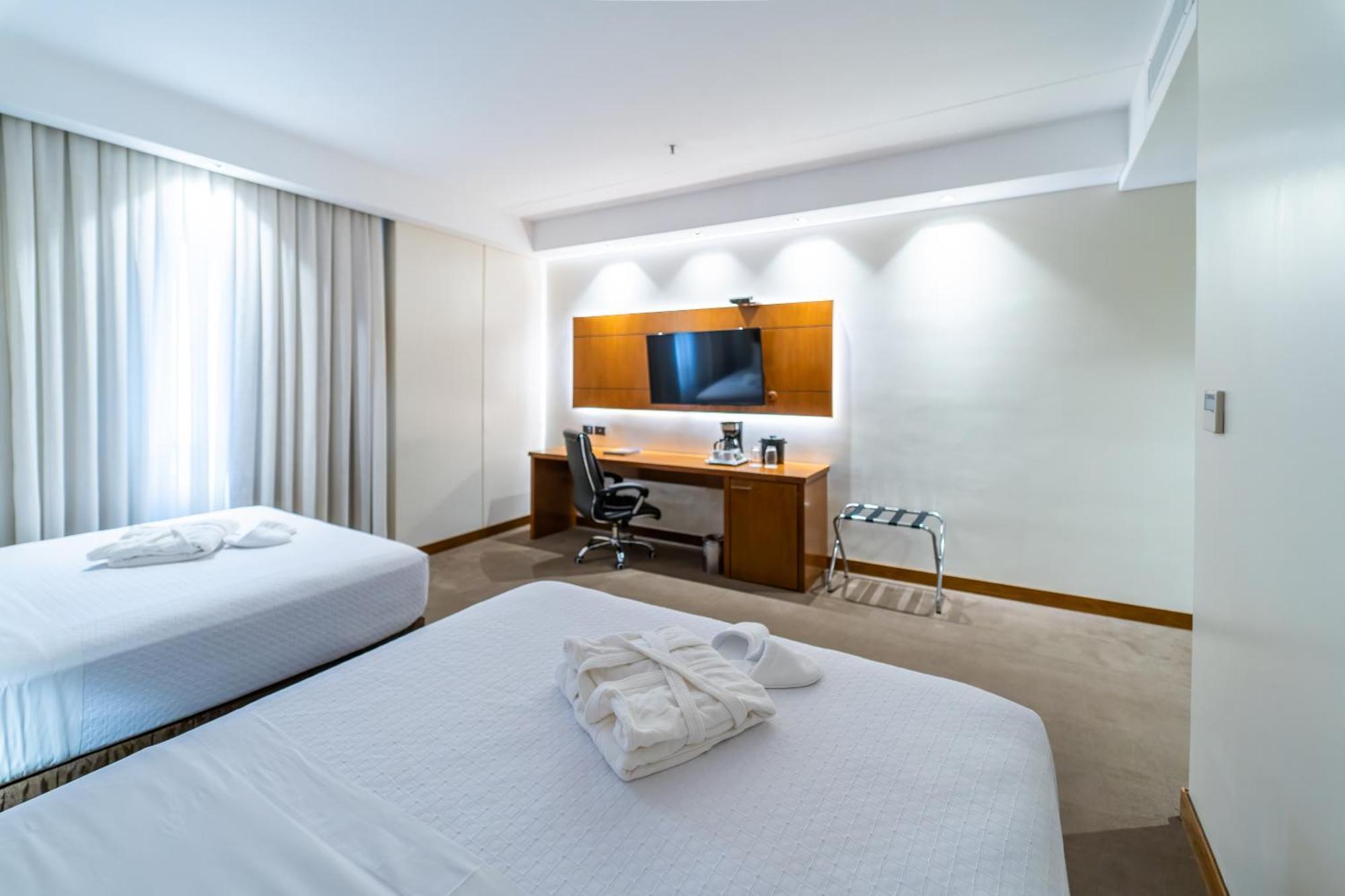 Отель Crowne Plaza Asuncion By Ihg Экстерьер фото