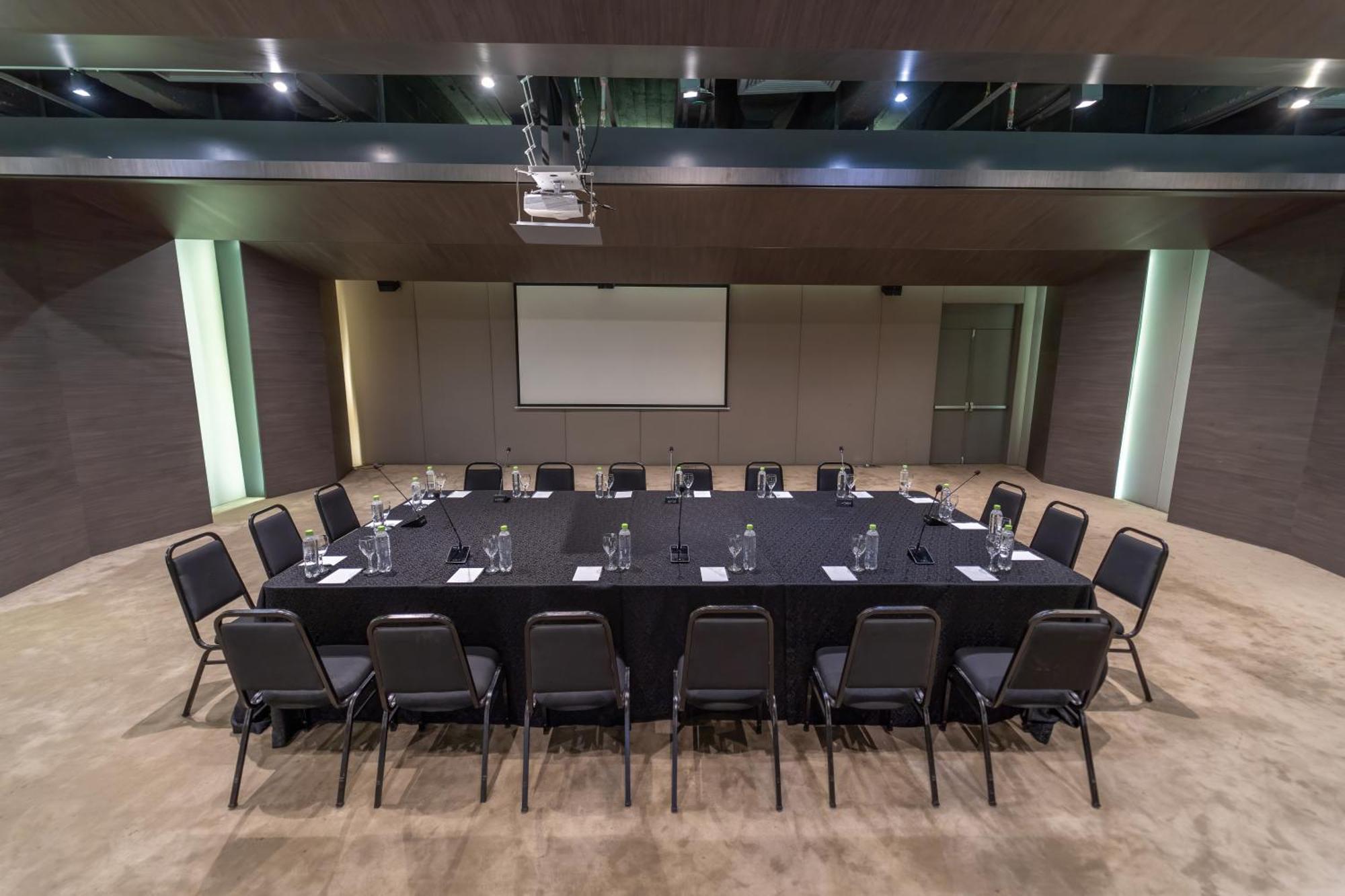 Отель Crowne Plaza Asuncion By Ihg Экстерьер фото