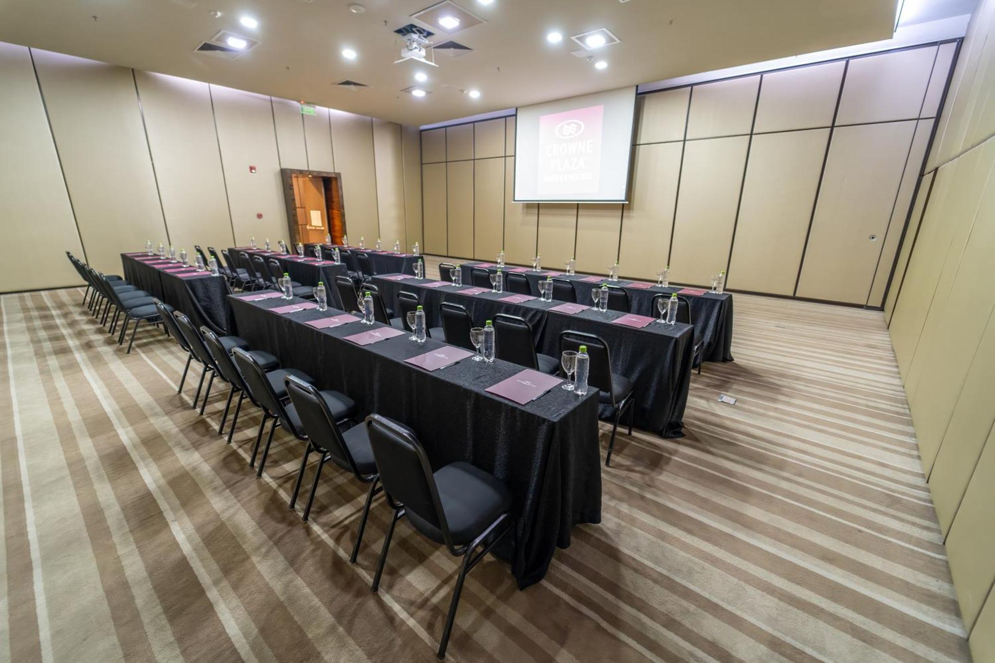 Отель Crowne Plaza Asuncion By Ihg Экстерьер фото