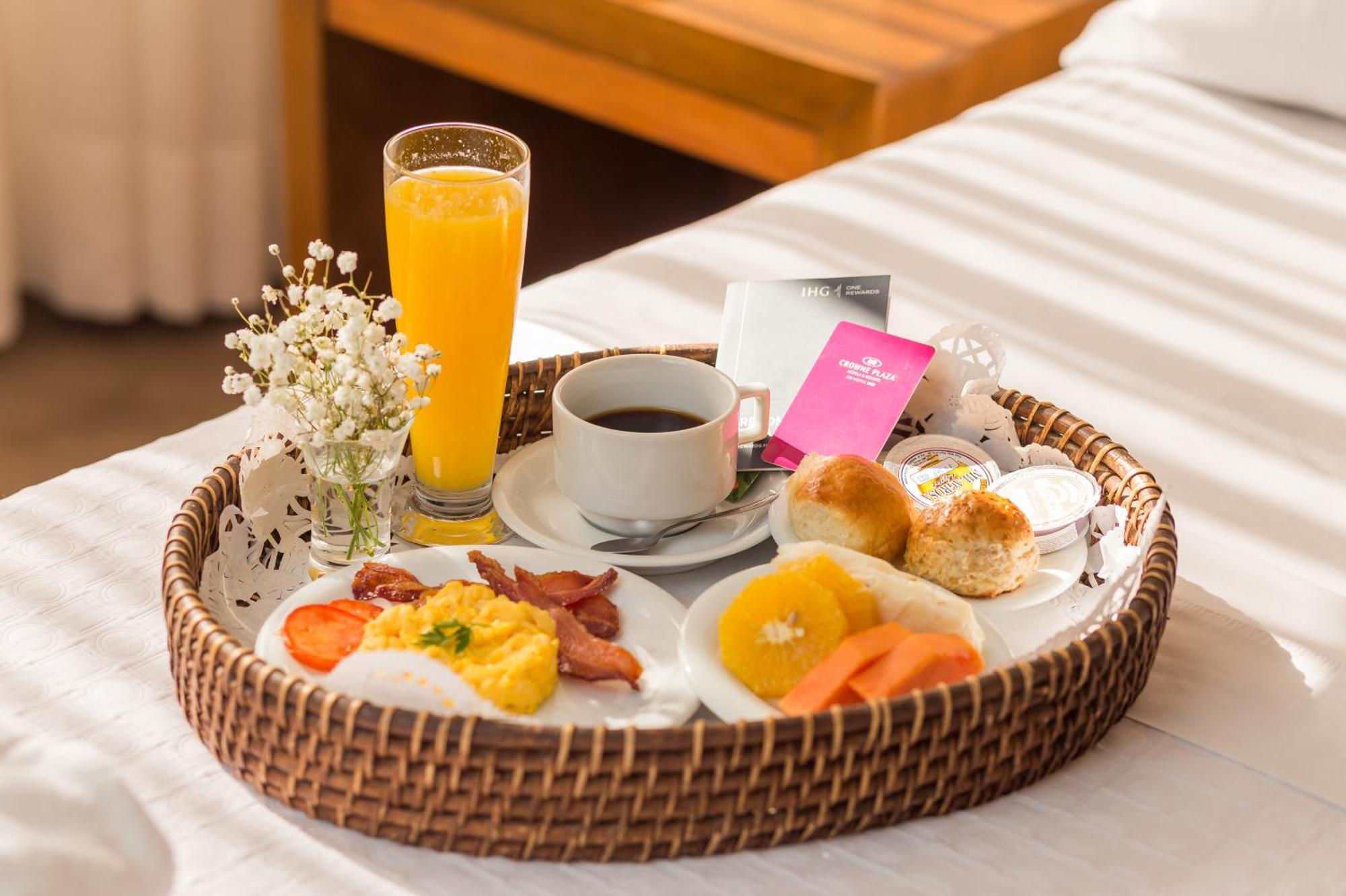 Отель Crowne Plaza Asuncion By Ihg Экстерьер фото